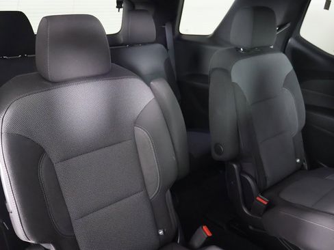 Used 2023 Chevrolet Traverse LT w/ Midnight/Sport Edition image 31