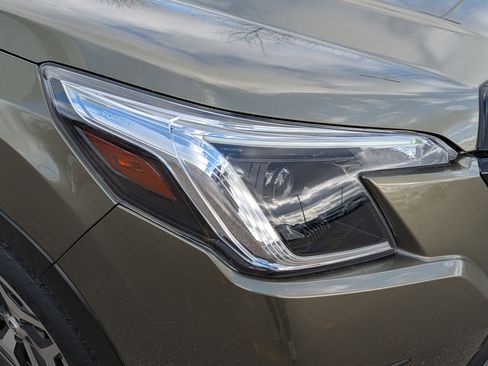 Used 2023 Subaru Forester Premium image 16