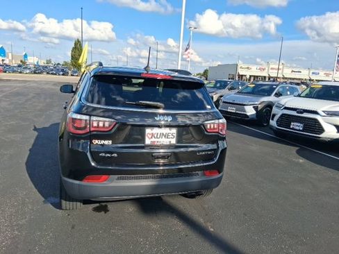 Used 2018 Jeep Compass Limited AWD/4WD image 10