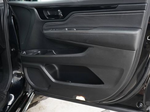 Used 2023 Honda Odyssey Touring image 9