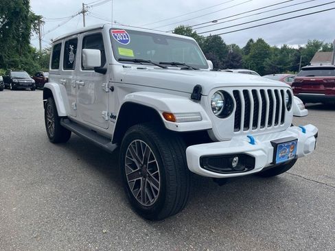 Used 2022 Jeep Wrangler Unlimited Sahara AWD/4WD image 4