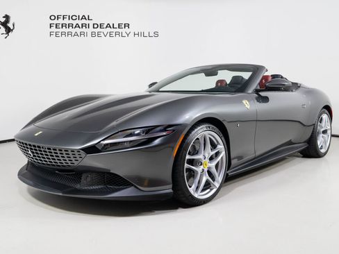 Used 2025 Ferrari Roma Spider image 1