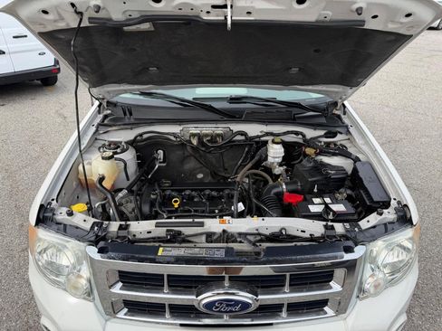 Used 2012 Ford Escape XLS image 40