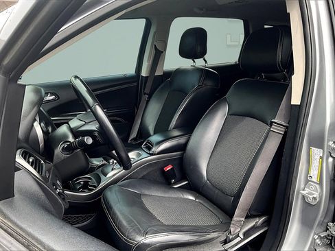 Used 2019 Dodge Journey Crossroad image 24