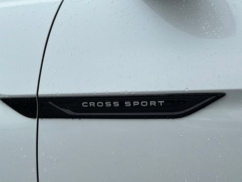 Used 2023 Volkswagen Atlas Cross Sport SEL R-Line AWD/4WD image 40