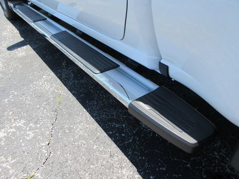 Certified 2025 Chevrolet Silverado 1500 LTZ AWD/4WD image 15
