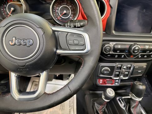 Used 2021 Jeep Wrangler Unlimited Rubicon image 15