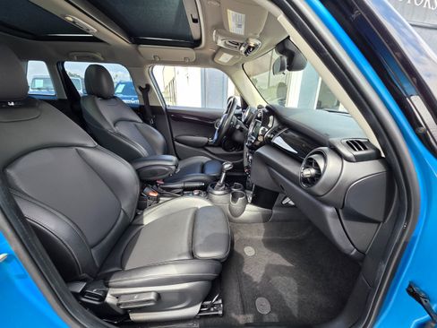 Used 2019 MINI Cooper S image 17