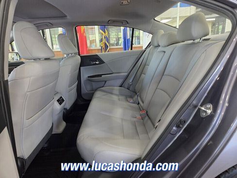 Used 2016 Honda Accord Touring image 8