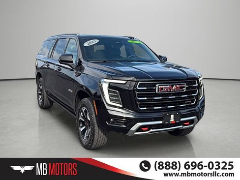 Used 2025 GMC Yukon XL AT4 w/ AT4 Premium Package AWD/4WD image 6