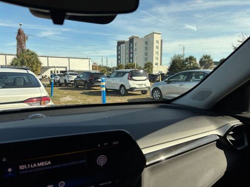 Used 2025 Chevrolet TrailBlazer LT image 34