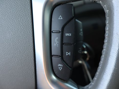 Used 2017 Chevrolet Traverse LT AWD/4WD image 20