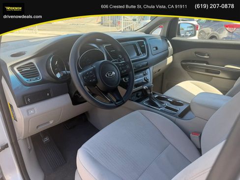 Used 2019 Kia Sedona LX FWD image 10