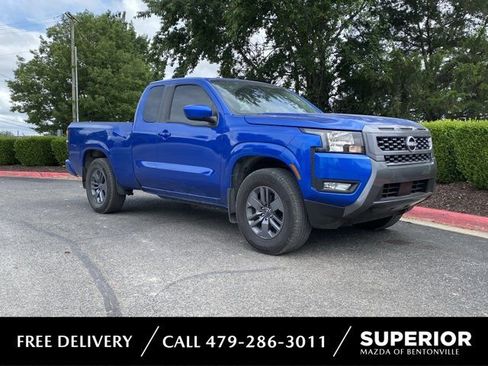 Used 2025 Nissan Frontier SV w/ SV Convenience Package RWD image 1
