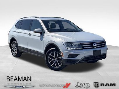 Used 2019 Volkswagen Tiguan SE w/ Panoramic Sunroof Package