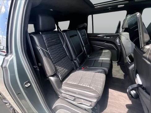 Used 2024 Cadillac Escalade ESV Sport Platinum w/ LPO, ONYX Package AWD/4WD image 19