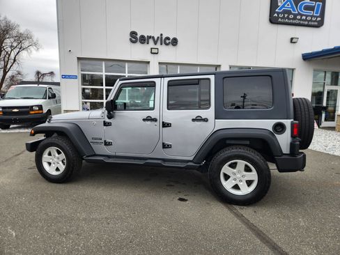 Used 2016 Jeep Wrangler Unlimited Sport w/ Quick Order Package 24S image 9