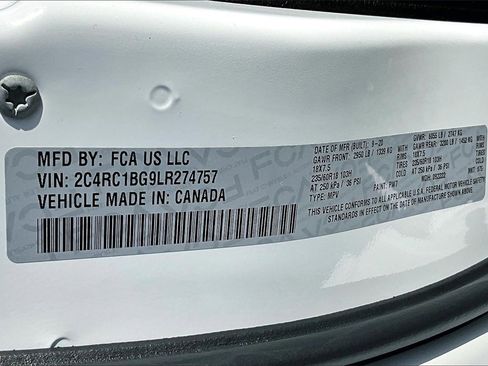 Used 2020 Chrysler Pacifica Touring-L w/ S Appearance Package image 17