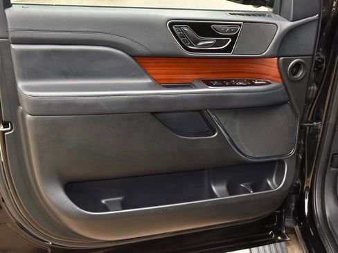 Used 2024 Lincoln Navigator L 4WD image 38