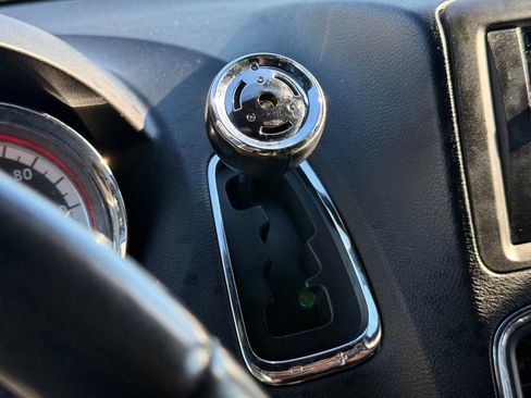 Used 2016 Dodge Grand Caravan SE image 30