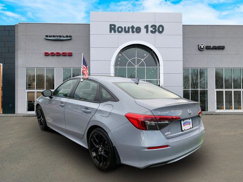 Used 2024 Honda Civic Sport image 3