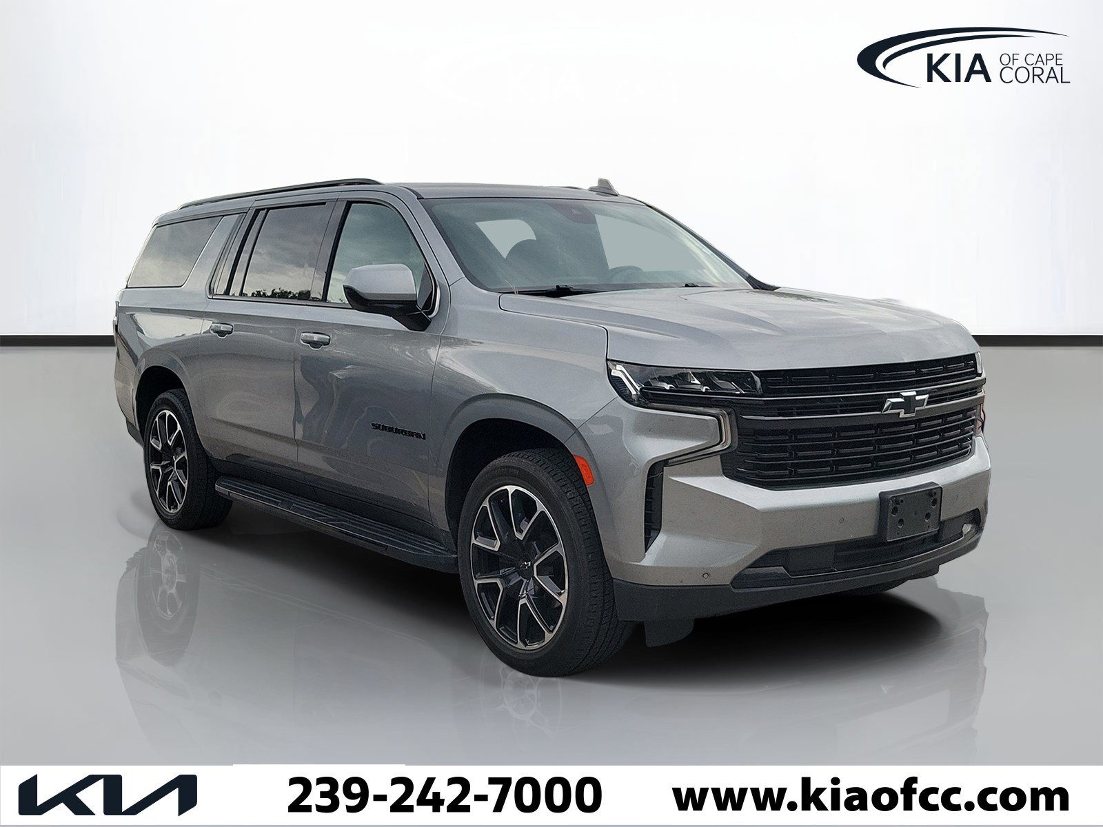 Used 2024 Chevrolet Suburban RST RWD image 1