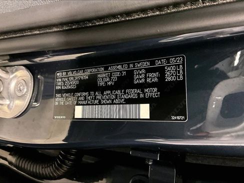 Certified 2024 Volvo XC60 B5 Plus w/ Protection Package Premier AWD/4WD image 19