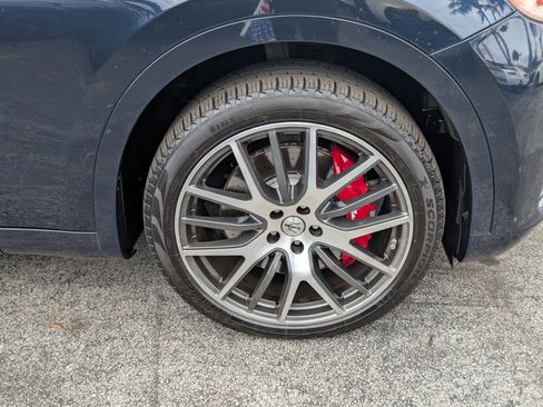 Used 2022 Maserati Levante Modena image 18