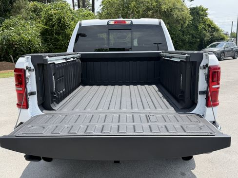 Used 2025 RAM 1500 Limited w/ Off Road Group AWD/4WD image 4