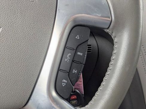 Used 2017 Chevrolet Traverse LT image 5