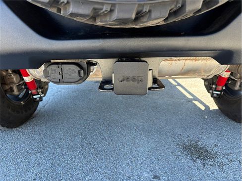 Used 2022 Jeep Wrangler Unlimited Willys image 15