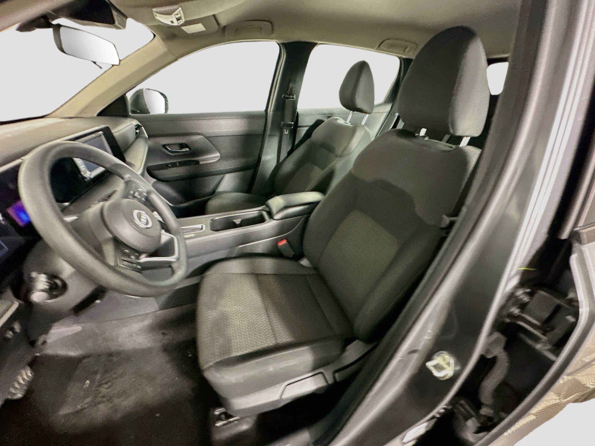 Used 2025 Nissan Kicks S FWD image 13