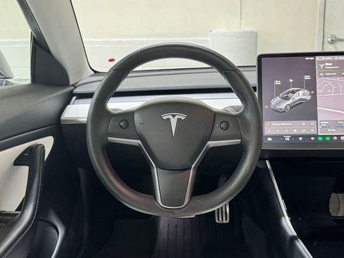 Used 2020 Tesla Model 3 Performance image 10