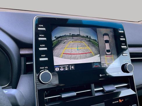 Used 2021 Toyota Avalon Limited w/ Advanced Safety Package FWD image 25