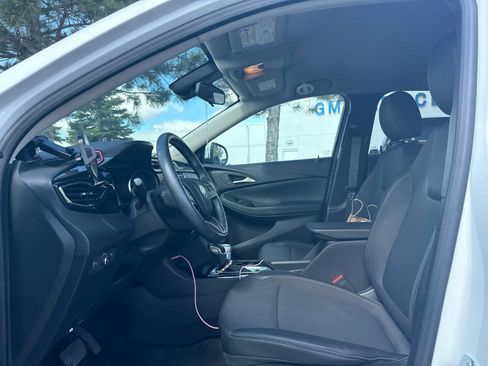 Used 2023 Buick Encore GX Preferred w/ Cold Weather Comfort Package image 5