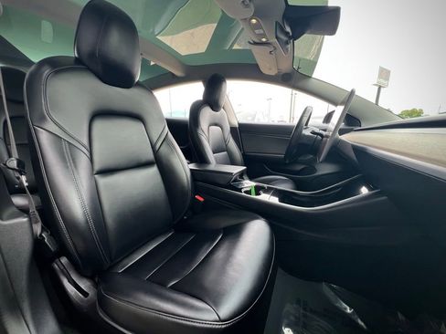 Used 2018 Tesla Model 3 Long Range image 26