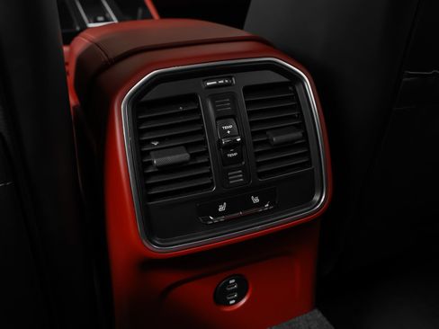 Certified 2024 Porsche Macan Turbo AWD/4WD image 49
