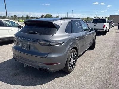 Used 2021 Porsche Cayenne Turbo S AWD/4WD image 10