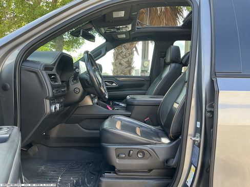 Used 2021 GMC Yukon XL AT4 w/ AT4 Premium Plus Package AWD/4WD image 9