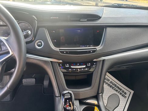 Used 2025 Cadillac XT5 Premium Luxury image 18