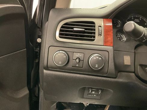 Used 2008 Chevrolet Silverado 2500 LTZ w/ Safety Package AWD/4WD image 18