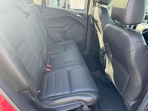 Used 2015 Ford Escape Titanium FWD image 34