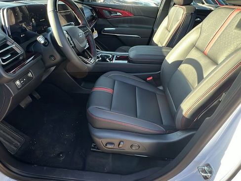 New 2026 Chevrolet Traverse RS image 13