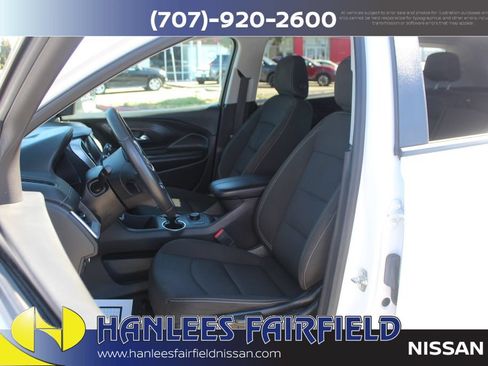Used 2024 GMC Terrain SLE FWD image 12