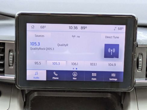 Used 2022 Ford Explorer XLT w/ Equipment Group 202A AWD/4WD image 9