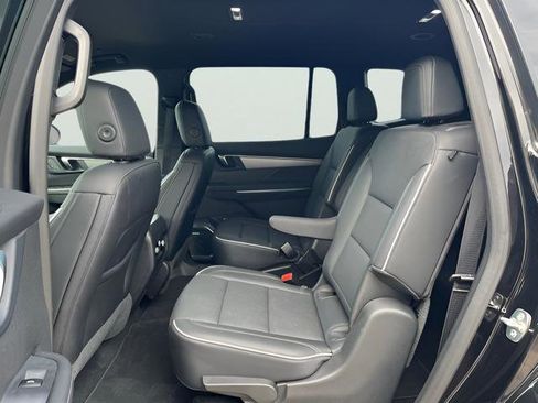 Used 2025 Buick Enclave Preferred image 32