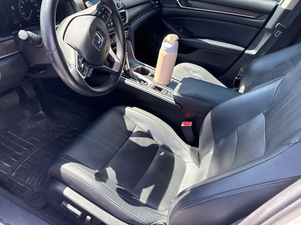 Used 2018 Honda Accord Touring image 10