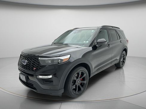 Used 2024 Ford Explorer ST w/ Equipment Group 401A AWD/4WD image 3