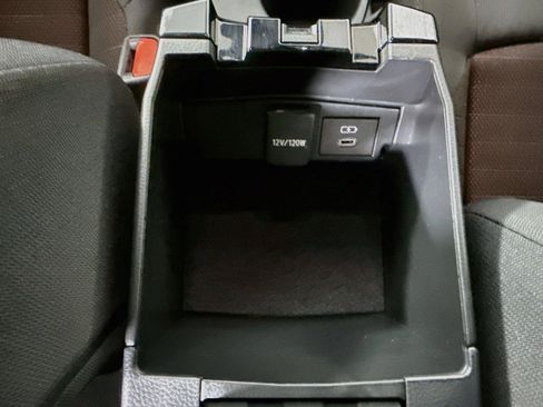 Certified 2024 Toyota Corolla SE FWD image 33