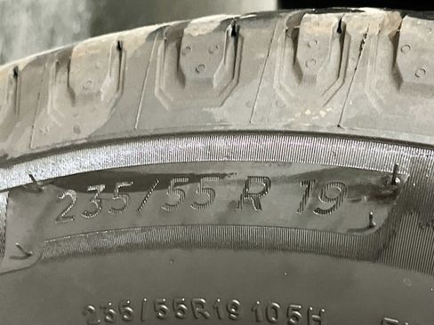 Used 2021 Volvo XC60 T5 Momentum w/ Protection Package Premier image 21